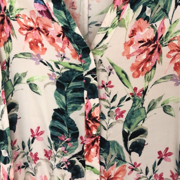 Floral sleeveless blouse - Picture 5 of 9